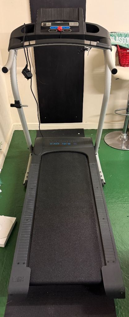 Weslo Cadence 5 Treadmill – Good Condition