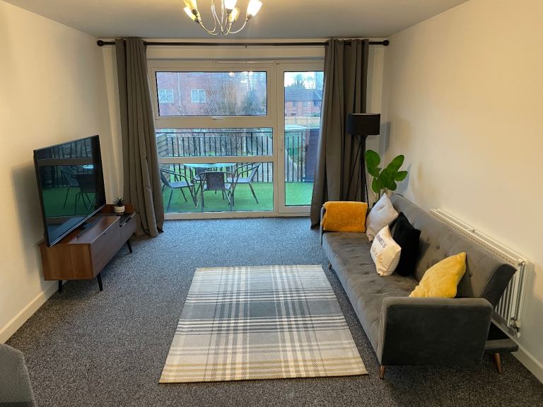 2 Bed Flat in L20 -  *Bills Included*