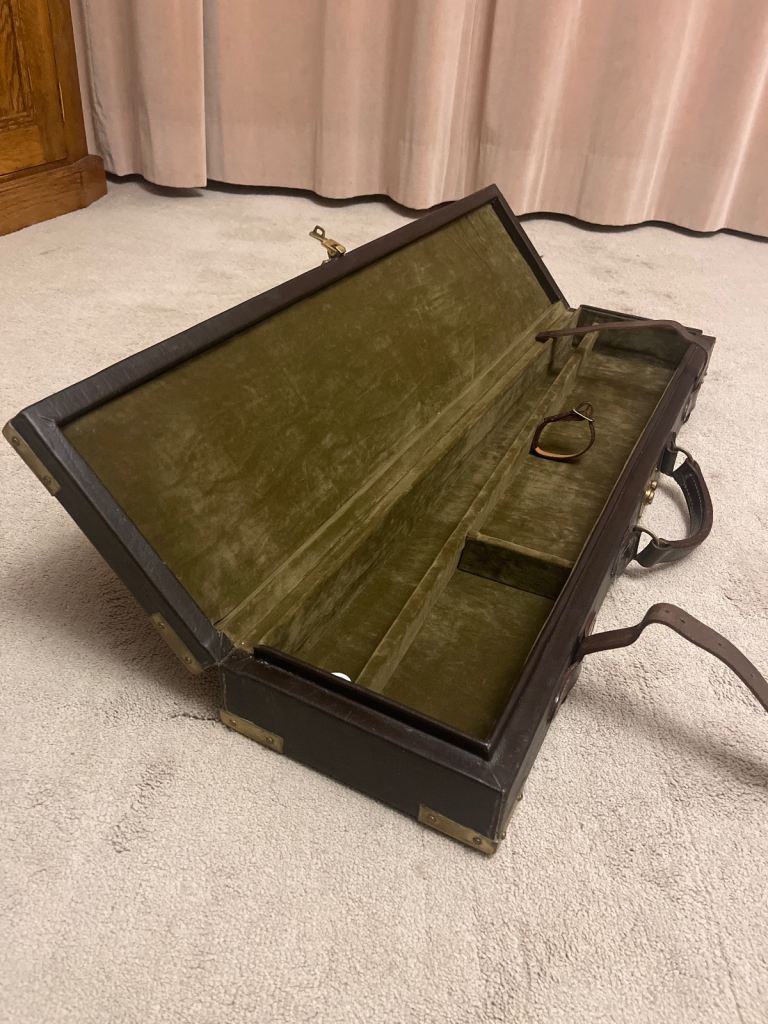 Lockable Leather Shotgun Case