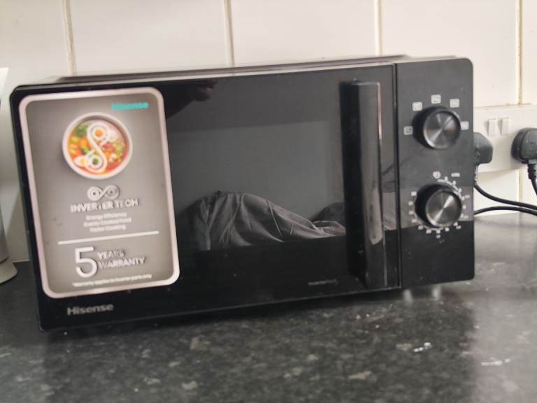 Hisense Black Microwave Oven - Excellent Condition