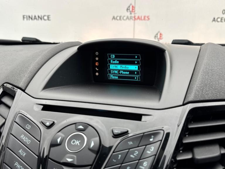 2015 Ford Fiesta 1.0 EcoBoost 140 Zetec S Red 3dr HATCHBACK PETROL Manual