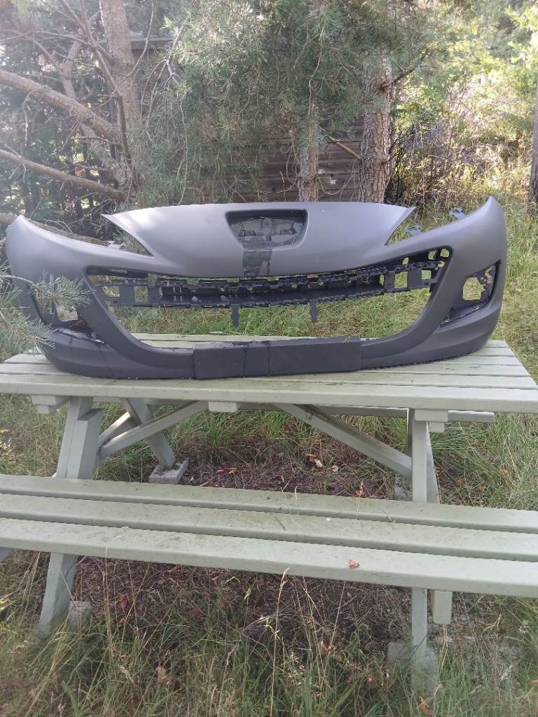 Peugeot 207 bumper.