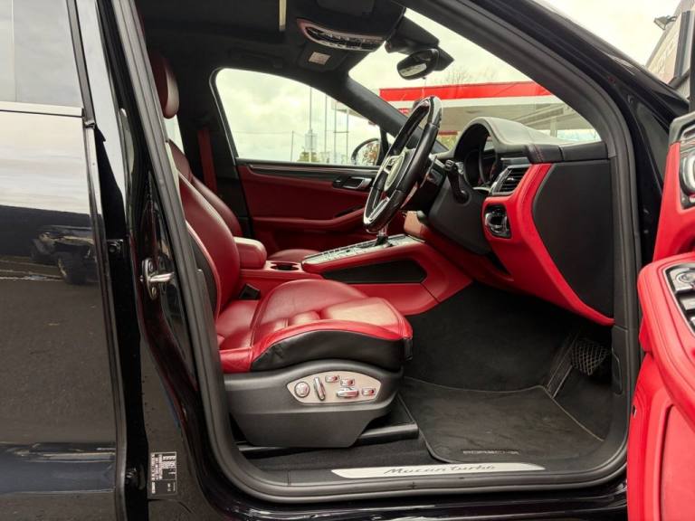 2017 67 PORSCHE MACAN 3.6T V6 TURBO SUV 5DR PETROL PDK 4WD EURO 6 (S/S) (400 PS)