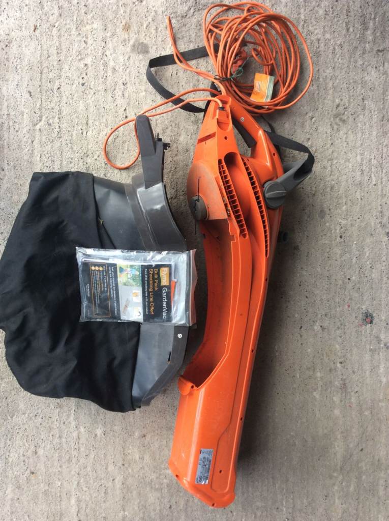 Flymo 2700W Leaf blower / garden vacuum