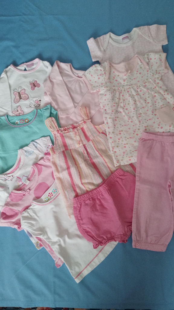 BABY GIRLS SUMMER CLOTHES - age 9/12 months. 11 items for £15. All VGC