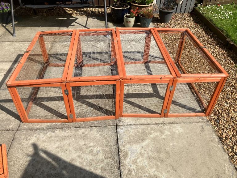 Small animal enclosure/run