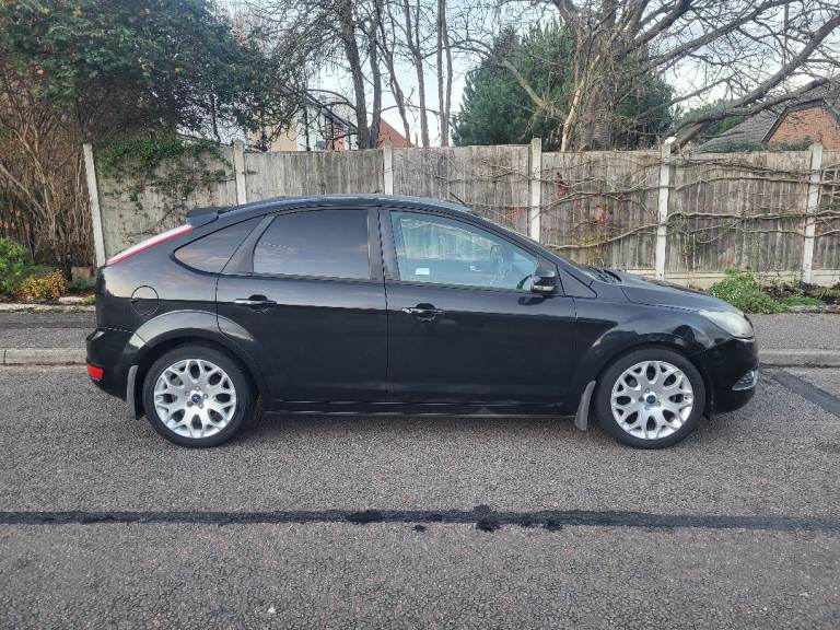 Ford focus 1.6 zetec 2008 . Mot August 2026