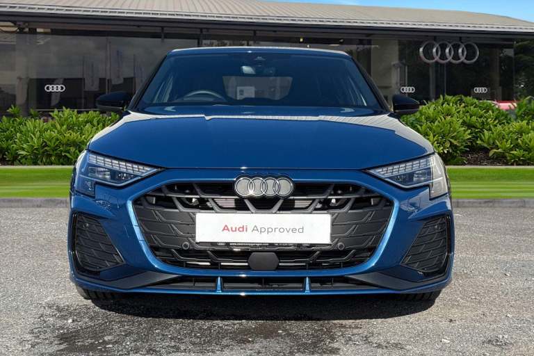 2025 Audi A3 Black Edition 35 TFSI  150 PS S tronic SUV PETROL Automatic