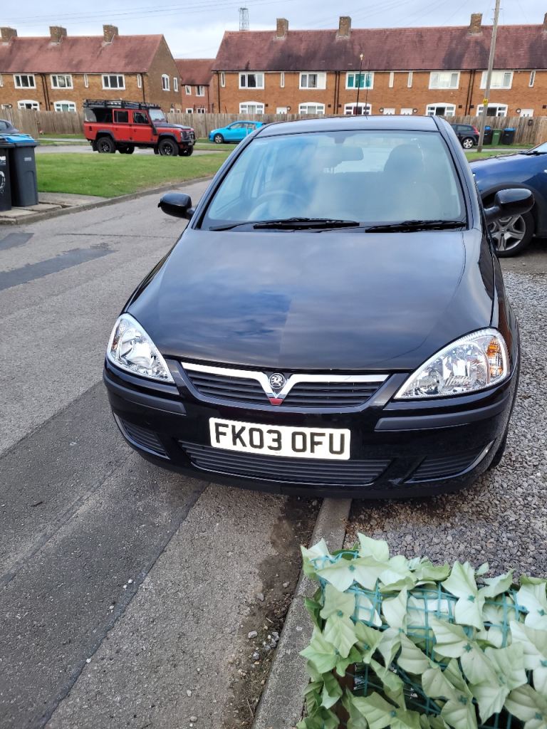 Vauxhall Corsa 1.2 energy twinport. Exceptional condition very low miles 