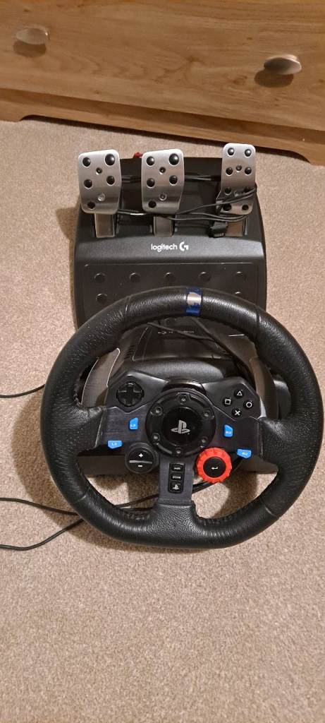 Logitech G29 steering and pedals including clutch pedal