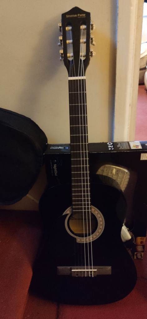 Left handed stretton Payne 3/4 size classical guitar for age 8 to 12 years old 