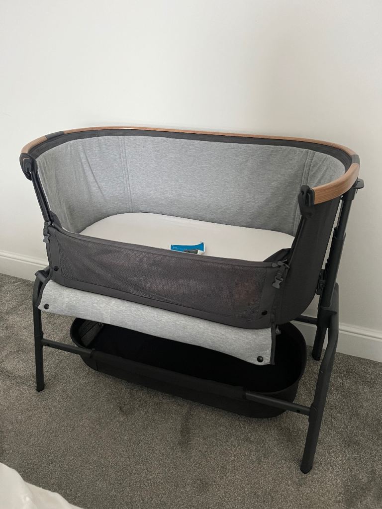 Maxi-Cosi next to me cot with travel bag 
