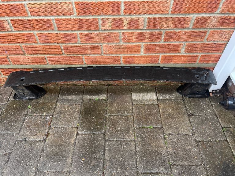 Rear bumper reinforcer Ford focus mk3 estate 