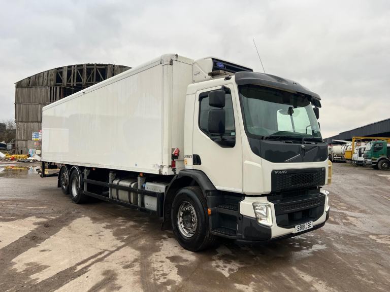 Volvo FE 280 26 TONNE FRIDGE BOX , EX MILK, STANDBY , TAIL LIFT , NO LANES