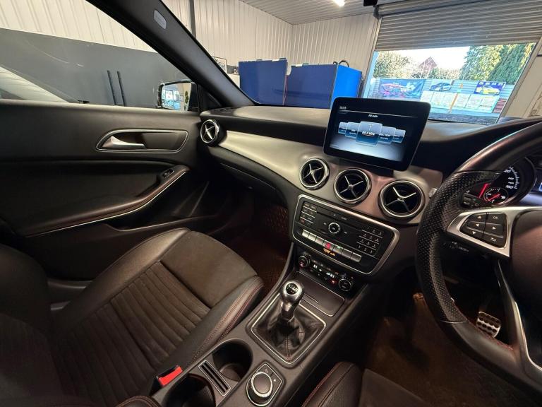 2017 Mercedes-Benz GLA 1.6 GLA200 AMG Line Euro 6 (s/s) 5dr ESTATE Petrol Manual
