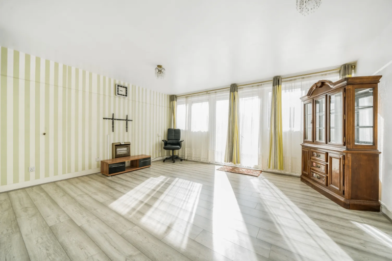 3 bed maisonette to rent