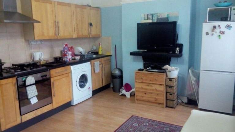 1 Bedroom 1st Floor Maisonette