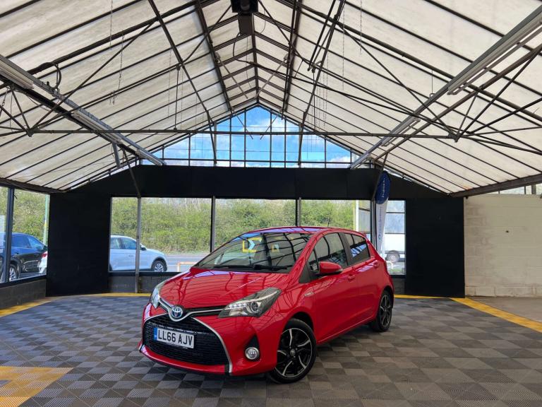 2016 Toyota Yaris 1.5 Hybrid Design 5dr CVT HATCHBACK PETROL/ELECTRIC Automatic