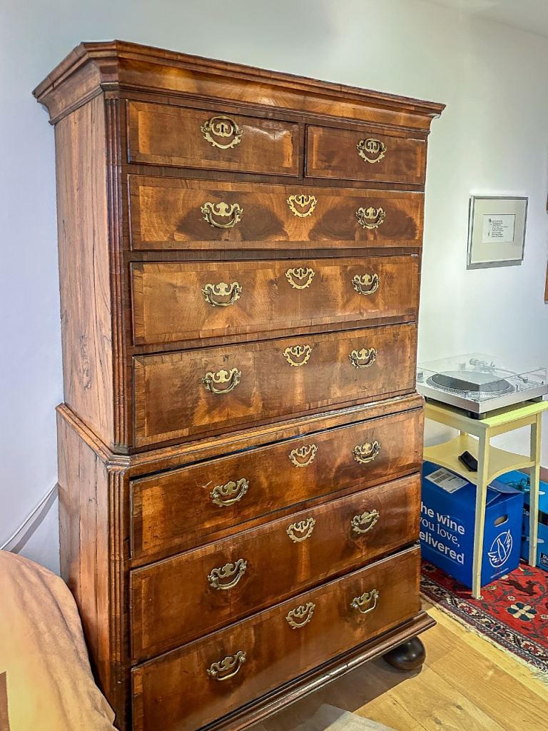 Queen Anne Dresser