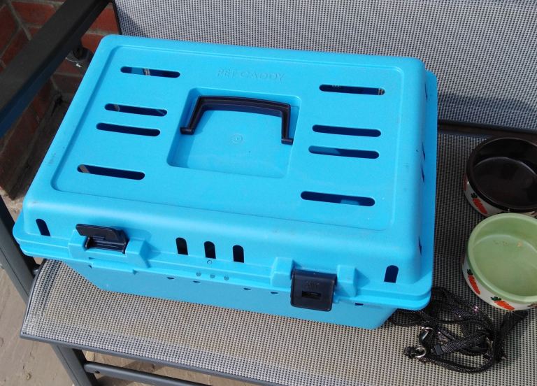 Used pet carrier 