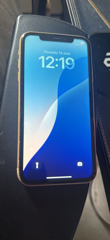 Apple iPhone XR Yellow - 64GB, Fair Condition, No Face ID