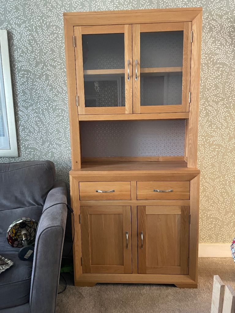 Oakland Dresser