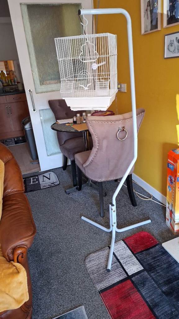 Brand new stand and cage