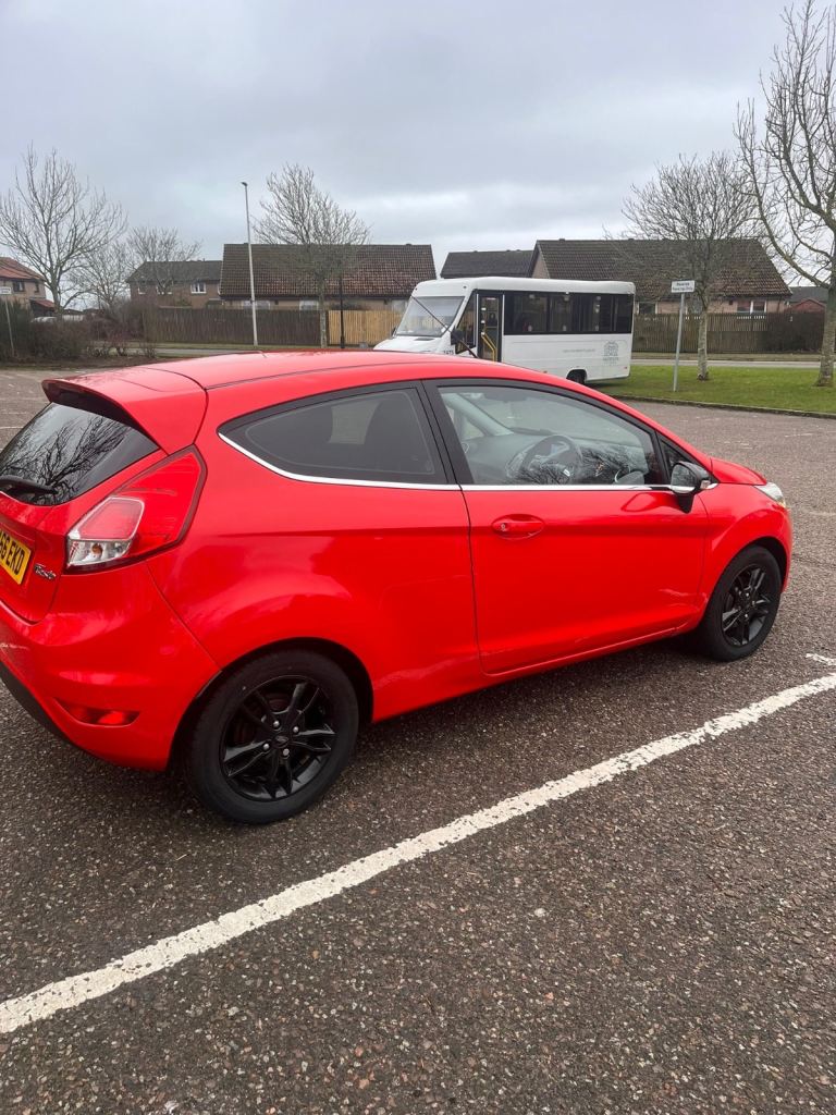 Fiesta 1.25 zetec full MOT 