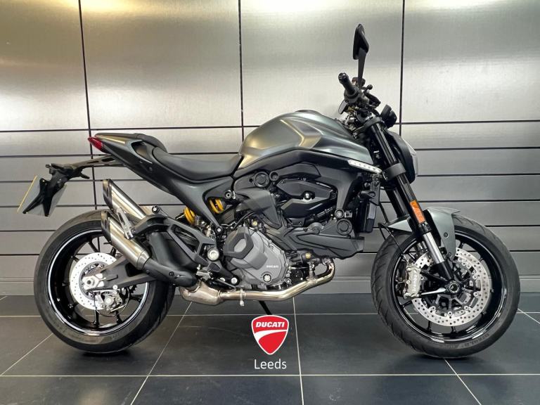 2025 DUCATI MONSTER 937