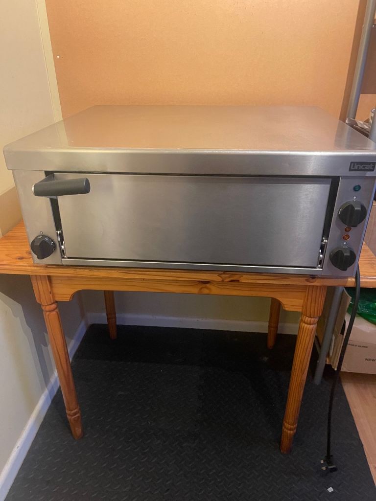 Lincat Pizza Oven