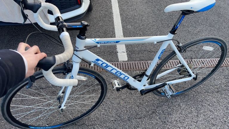 carrera virtuoso mens road bike, blue / white colour Medium