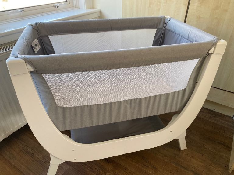 Shnuggle Air Bedside Crib – Grey, excellent Condition