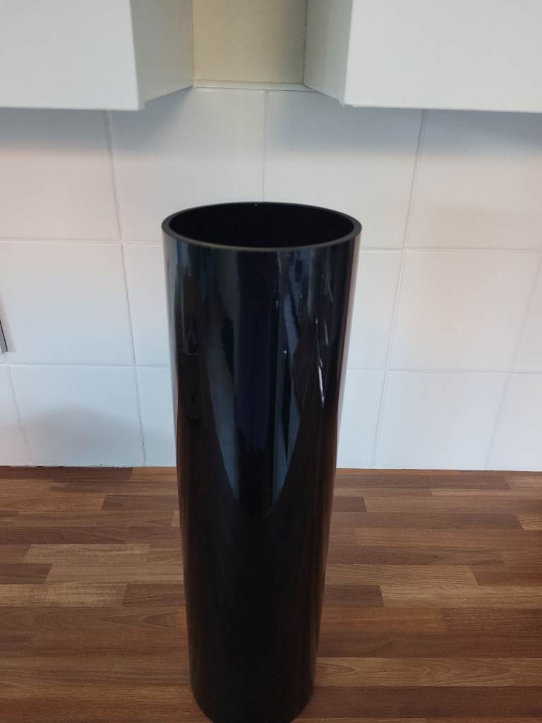 **FREE** Tall Black ceramic Vase – Good Condition