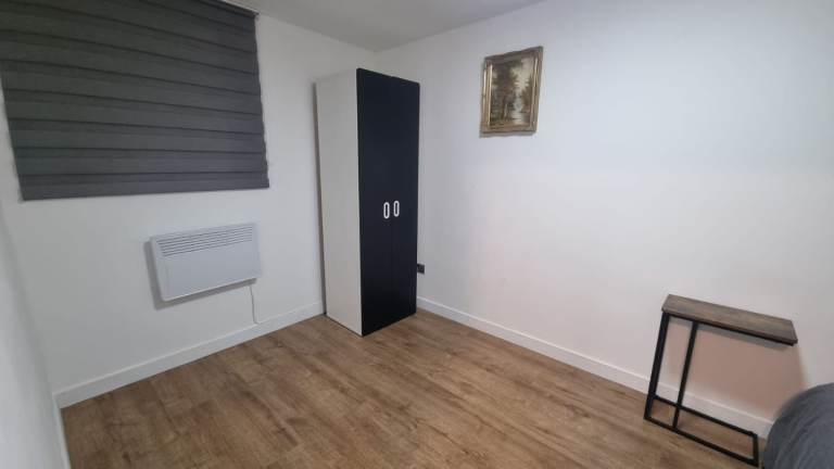 Spacious dbl bedroom in newly renovated house