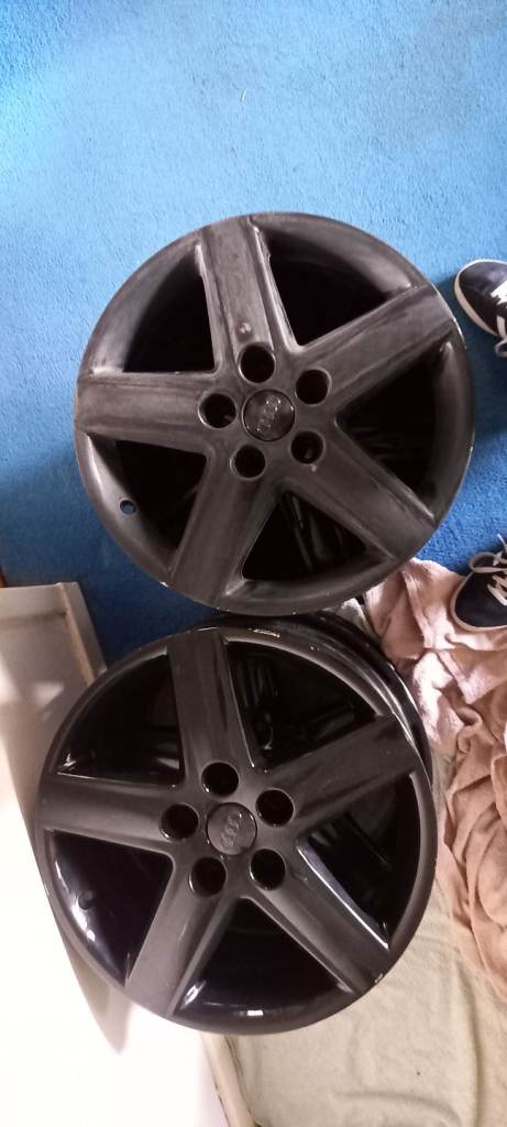 Audi  17" alloy wheels