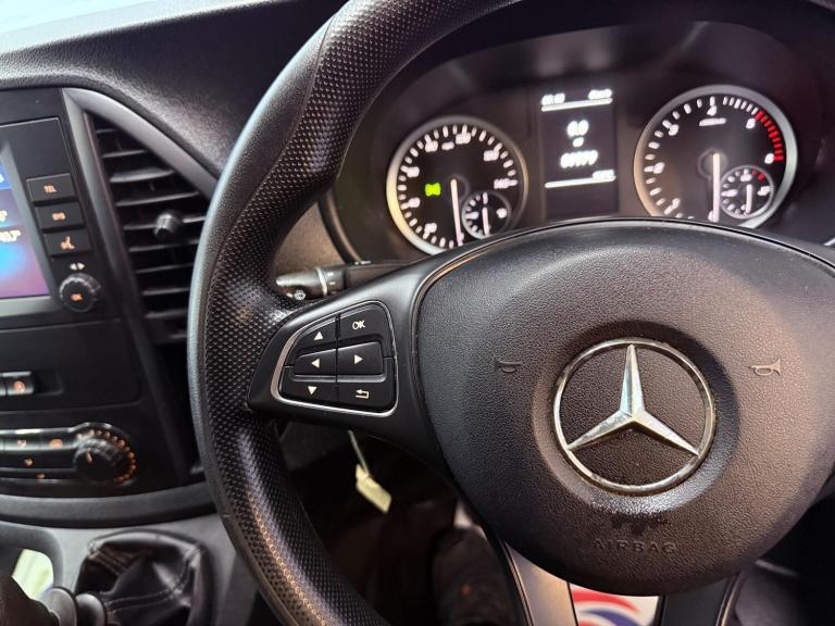 2020 Mercedes-Benz Vito 1.7 114 CDI Progressive FWD L2 Euro 6 (s/s) 5dr (LWB) PANEL VAN Diesel Ma...