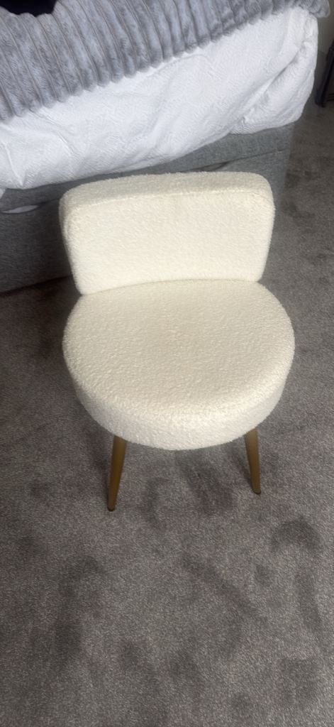 Dressing table chair 
