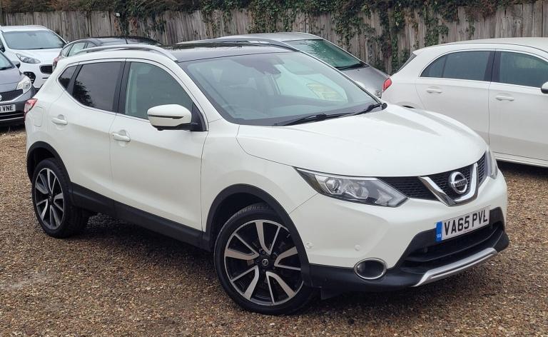 2016 Nissan Qashqai 1.6 DiG-T Tekna [Non-Panoramic] 5dr HATCHBACK PETROL Manual