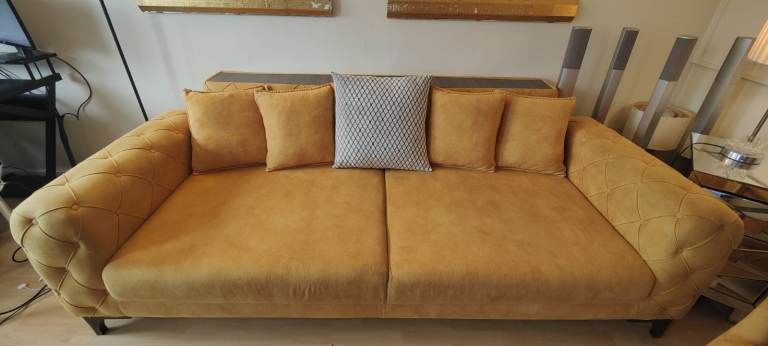 Luxury Turkish Sofa Set – 4 Seater + 3 Matching Wingback Armchairs – Excellent Condition