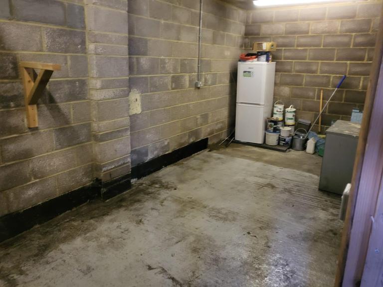 Private Garage to rent 