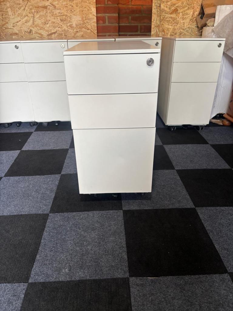 Filing Cabinet / Drawer. 6 Available 