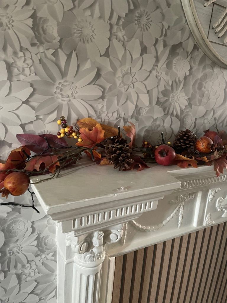 Autumn Leaf Garland – Pine Cones & Berries
