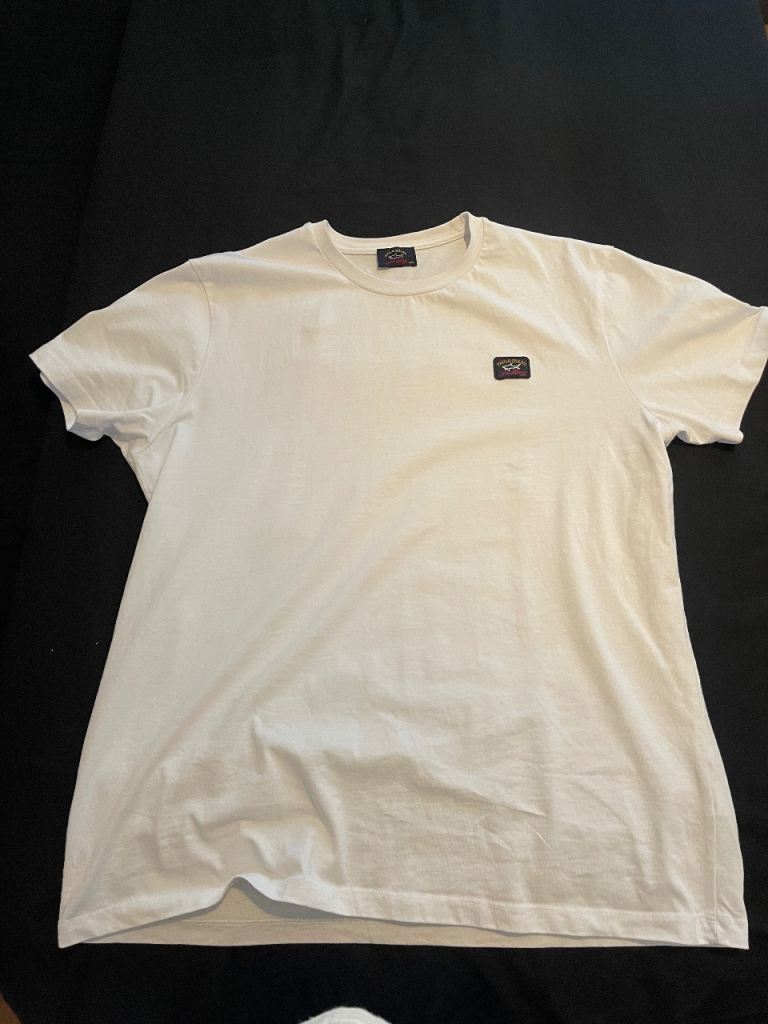 Men’s Paul and Shark T-shirt.