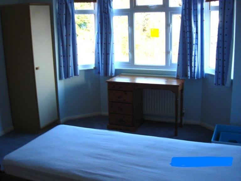 Large Double room to rent