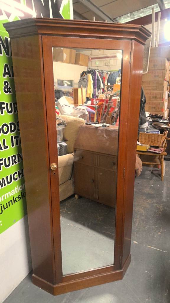 antique Victorian mahogany corner wardrobe / cabinet