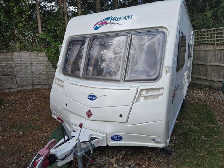 2007 Bailey Pageant Champagne 4 Berth Side Dinette End Washroom Caravan