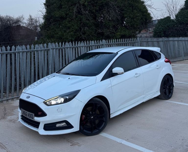 (66) 2016 FORD FOCUS 2.0T ECOBOOST ST-3 