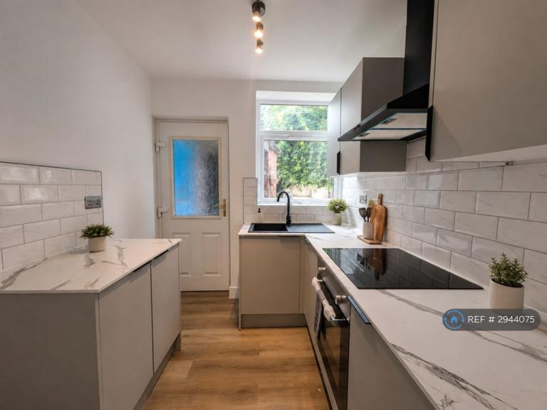 3 bedroom house in Thurlington Road, Leicester, LE3 (3 bed) (#2944075)