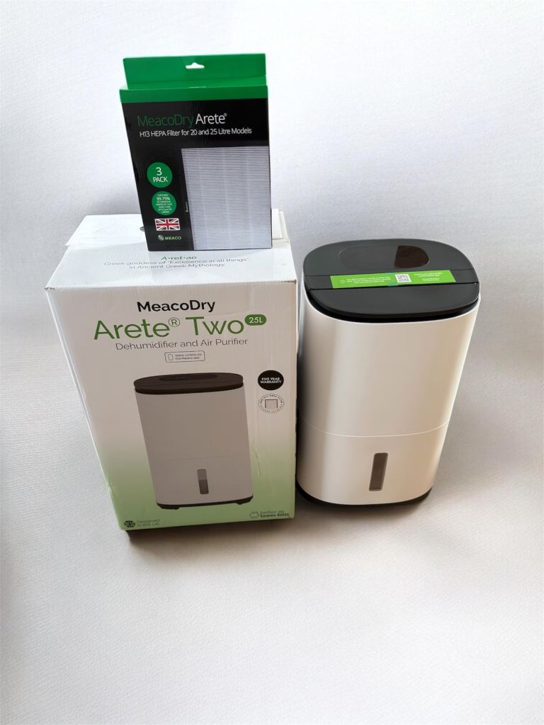 MEACO DRY ARETE TWO 25L +  MEACO HEPA FILTERS - Like NEW