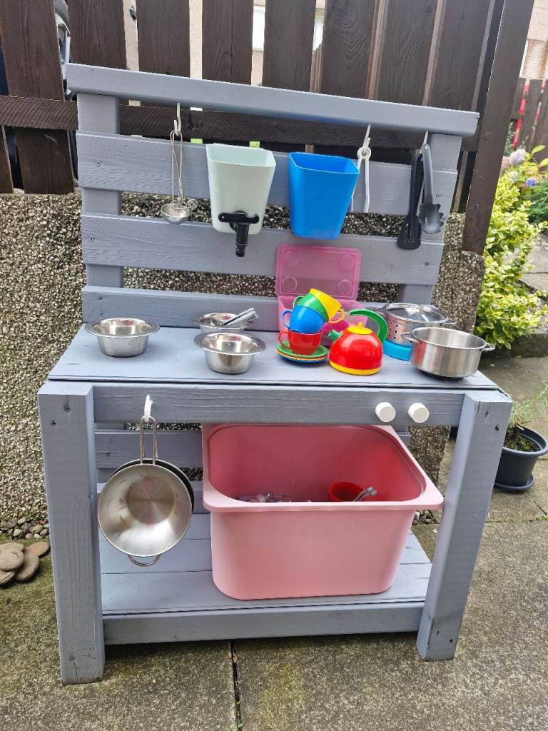 Kids Wooden Mud Kitchen with Accessories – Good Condition